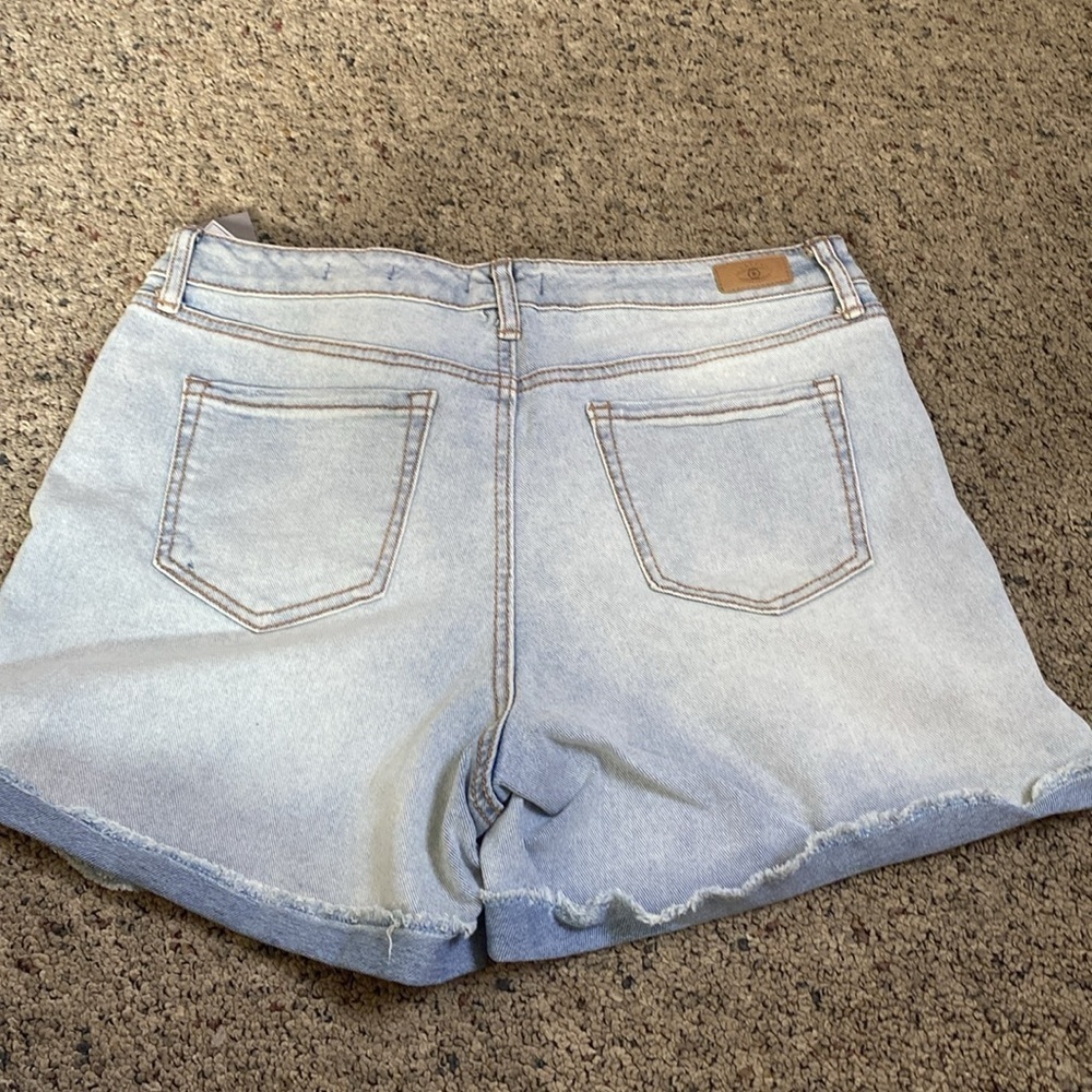Sofia Jeans Sofia Vergara Lila Short Button Fly Distressed Jean Shorts Sz 10 NWT - Picture 5 of 9